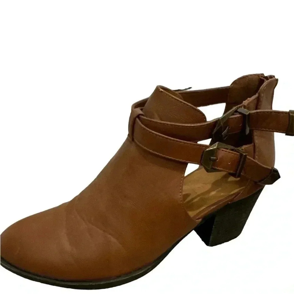Cutout Ankle Western Boots In Tan. size 9 - Picture 8 of 9